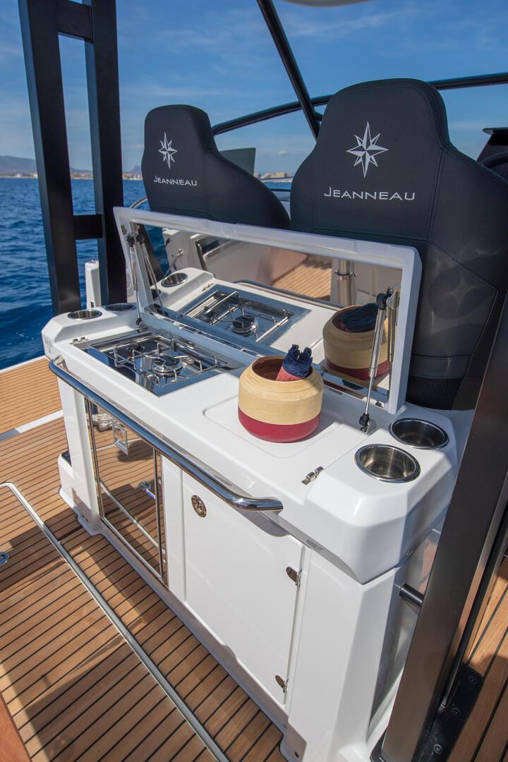 Jeanneau Cap Camarat 9.0 WA