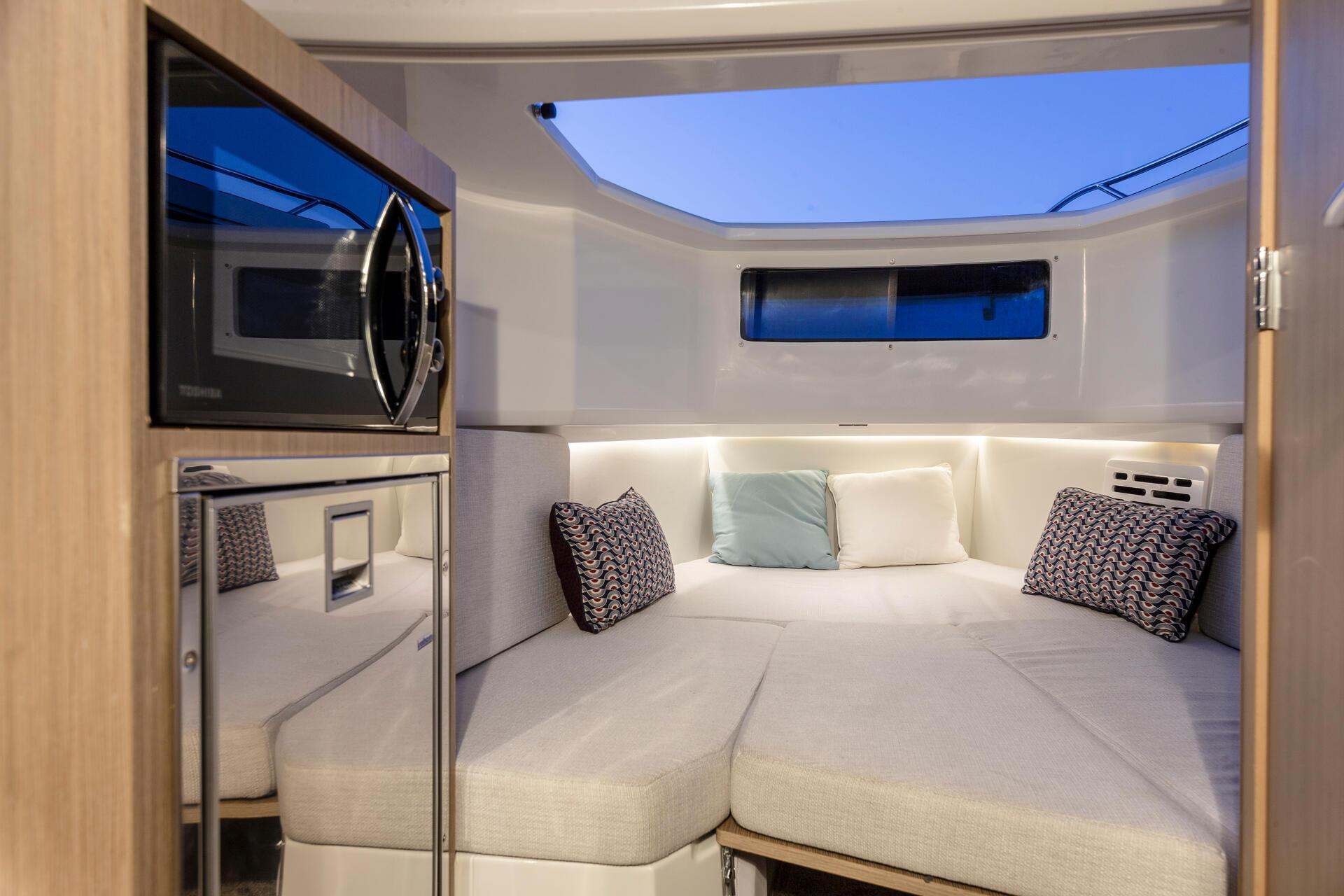 Jeanneau Cap Camarat 10.5 CC