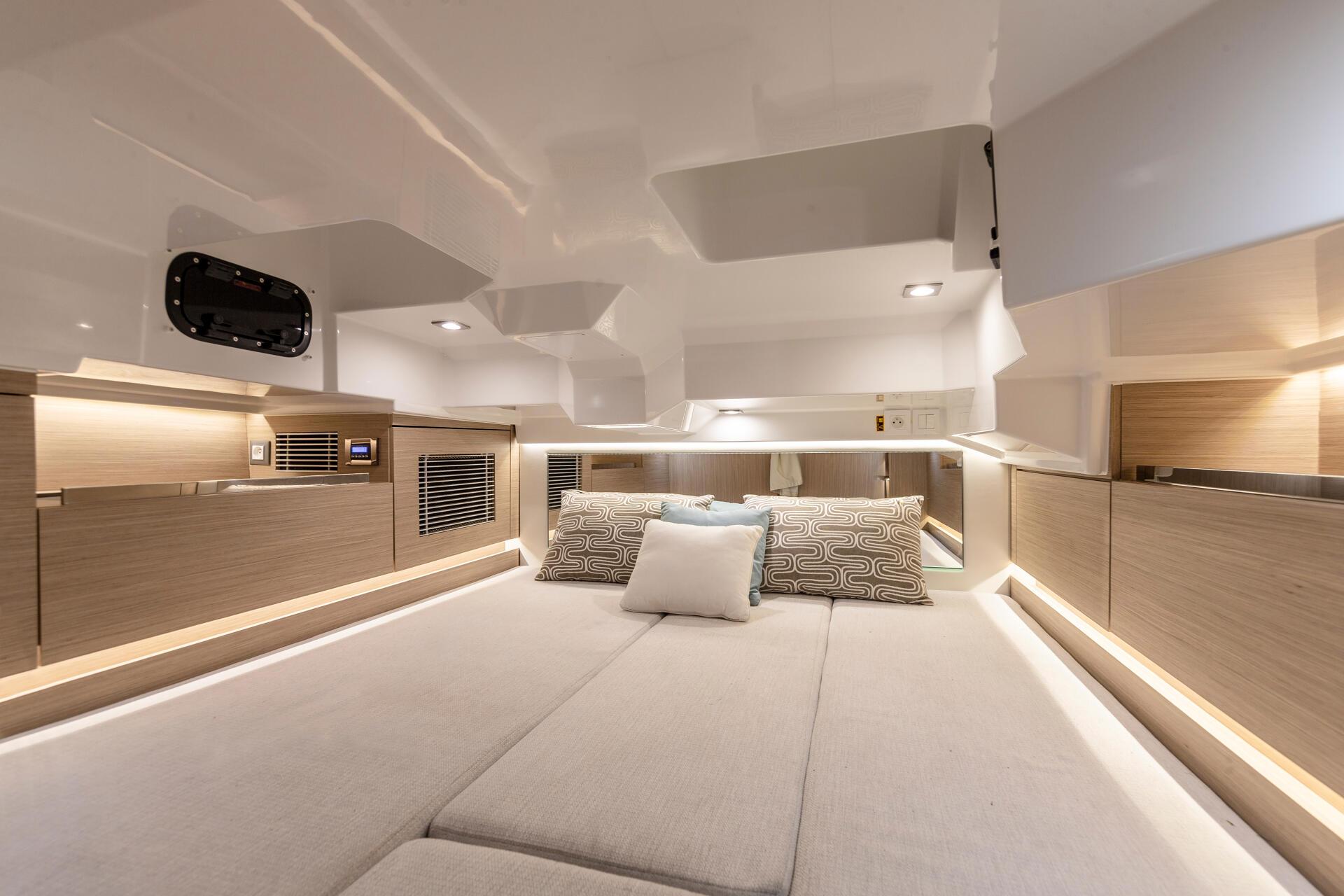 Jeanneau Cap Camarat 10.5 CC